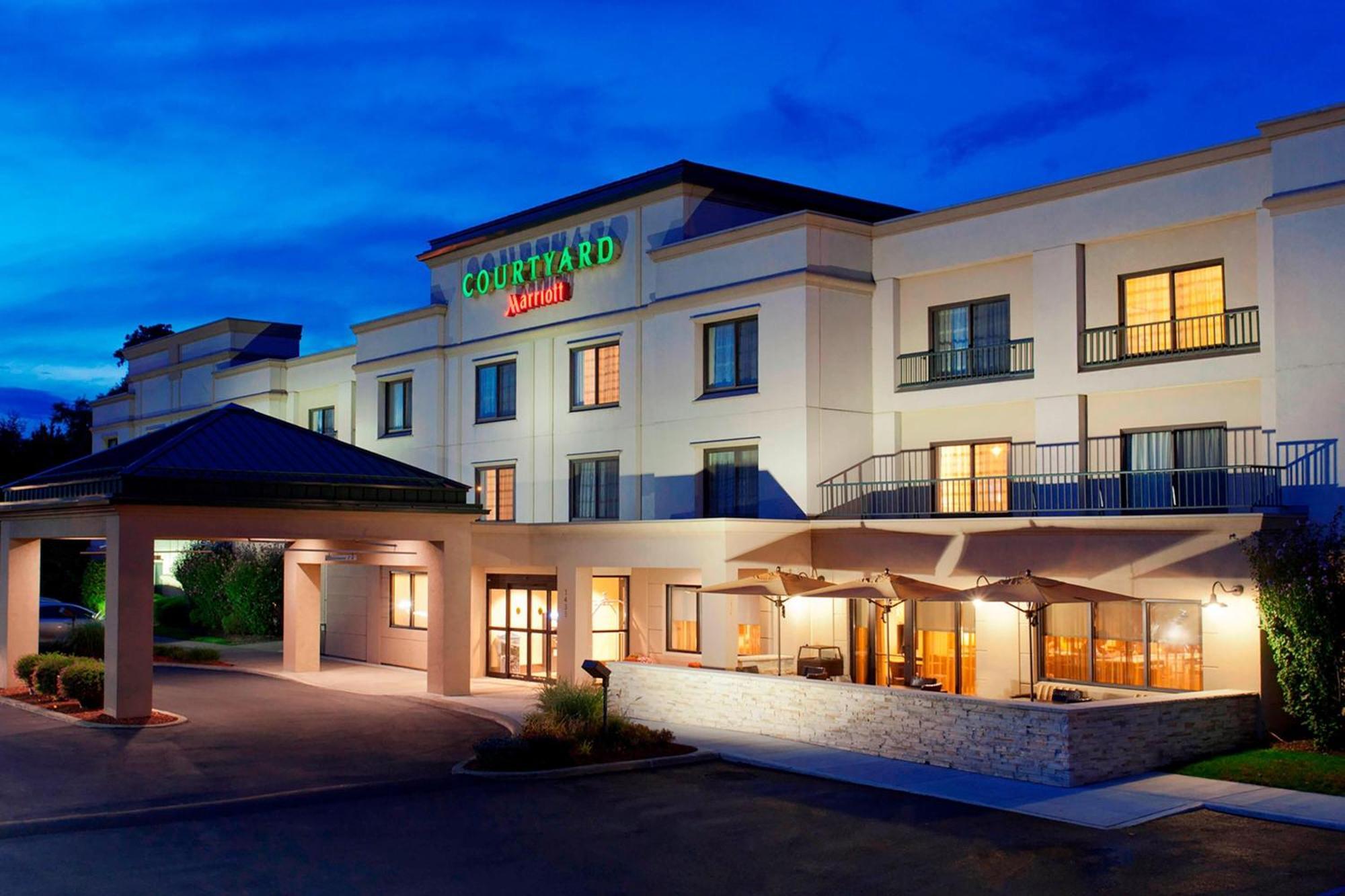 Courtyard Newburgh Stewart Airport Hotell Exteriör bild